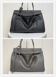 Picture of Balenciaga Handbags _SKUfw221246797fw